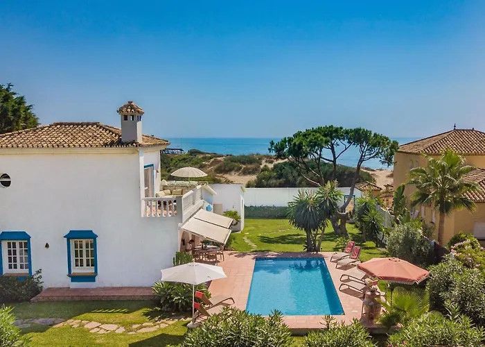 Casa Linda Great Located House In Marbella